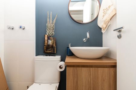 Apartamento para alugar com 151m², 3 quartos e 3 vagas Apartamento para alugar com 151m², 3 quartos e 3 vagasBanheiro de Serviço
