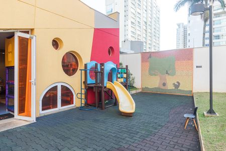 Apartamento para alugar com 151m², 3 quartos e 3 vagas Apartamento para alugar com 151m², 3 quartos e 3 vagasPlayground