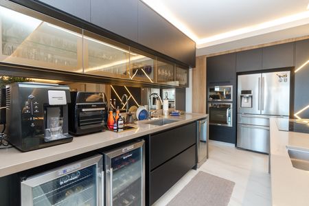 Apartamento para alugar com 151m², 3 quartos e 3 vagas Apartamento para alugar com 151m², 3 quartos e 3 vagasCozinha
