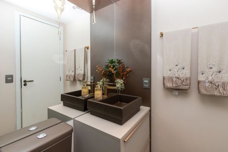 Apartamento para alugar com 151m², 3 quartos e 3 vagas Apartamento para alugar com 151m², 3 quartos e 3 vagasBanheiro