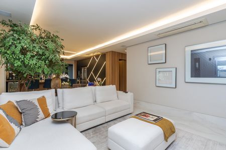Apartamento para alugar com 151m², 3 quartos e 3 vagas Apartamento para alugar com 151m², 3 quartos e 3 vagasSala