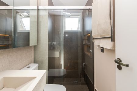 Apartamento para alugar com 151m², 3 quartos e 3 vagas Apartamento para alugar com 151m², 3 quartos e 3 vagasBanheiro da Suíte 2