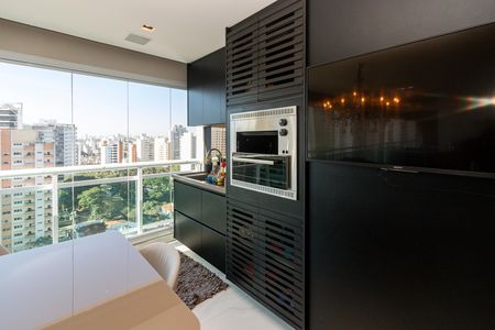 Apartamento para alugar com 151m², 3 quartos e 3 vagas Apartamento para alugar com 151m², 3 quartos e 3 vagasVaranda