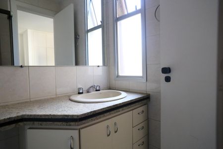 Apartamento para alugar com 97m², 3 quartos e 1 vaga Apartamento para alugar com 97m², 3 quartos e 1 vagaBanheiro