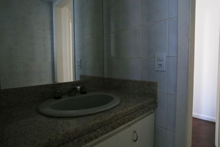 Banheiro de apartamento para alugar com 3 quartos, 97m² em Lourdes, Belo Horizonte