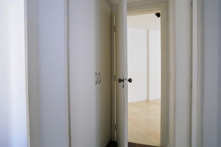 Apartamento para alugar com 97m², 3 quartos e 1 vaga Apartamento para alugar com 97m², 3 quartos e 1 vagaCorredor