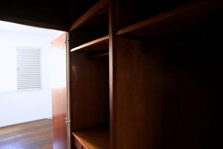 Apartamento para alugar com 97m², 3 quartos e 1 vaga Apartamento para alugar com 97m², 3 quartos e 1 vagaCloset da suíte