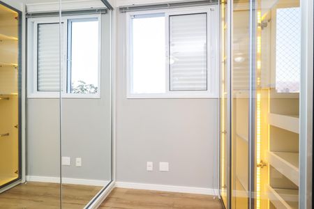 Quarto 2 de apartamento para alugar com 2 quartos, 52m² em Vila Santana, São Paulo