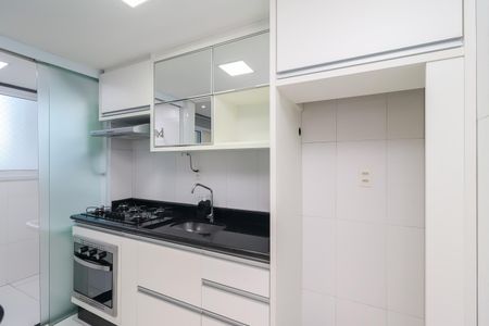 Cozinha de apartamento para alugar com 2 quartos, 52m² em Vila Santana, São Paulo