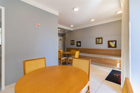 Apartamento para alugar com 52m², 2 quartos e 1 vagaÁrea comum - Salão de festas