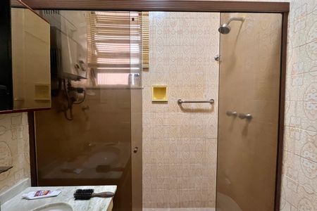 Banheiro  de apartamento à venda com 1 quarto, 40m² em Leblon, Rio de Janeiro