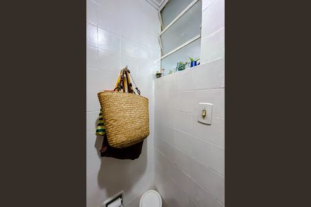 Apartamento à venda com 78m², 3 quartos e sem vaga Apartamento à venda com 78m², 3 quartos e sem vagaBanheiro de serviço