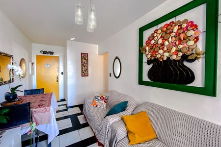 Apartamento à venda com 78m², 3 quartos e sem vaga Apartamento à venda com 78m², 3 quartos e sem vagaSala