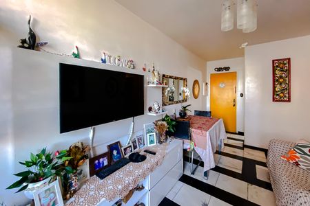 Apartamento à venda com 78m², 3 quartos e sem vaga Apartamento à venda com 78m², 3 quartos e sem vagaSala