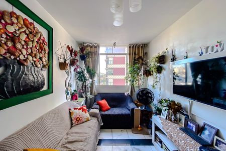 Apartamento à venda com 78m², 3 quartos e sem vaga Apartamento à venda com 78m², 3 quartos e sem vagaSala