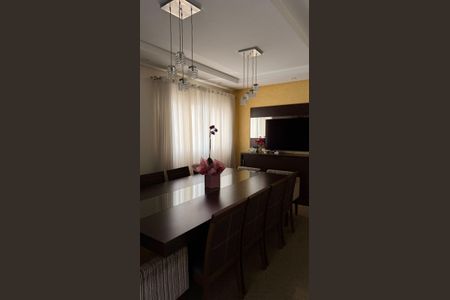 Apartamento à venda com 240m², 4 quartos e 4 vagas Apartamento à venda com 240m², 4 quartos e 4 vagasSala de Jantar