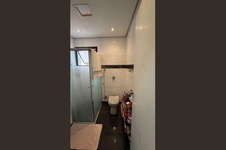 Apartamento à venda com 240m², 4 quartos e 4 vagas Apartamento à venda com 240m², 4 quartos e 4 vagasBanheiro