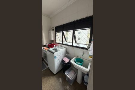 Apartamento à venda com 240m², 4 quartos e 4 vagas Apartamento à venda com 240m², 4 quartos e 4 vagasÁrea de Serviço