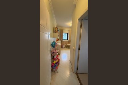 Apartamento à venda com 240m², 4 quartos e 4 vagas Apartamento à venda com 240m², 4 quartos e 4 vagasQuarto