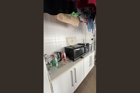 Apartamento à venda com 240m², 4 quartos e 4 vagas Apartamento à venda com 240m², 4 quartos e 4 vagasÁrea de Serviço