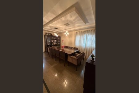 Apartamento à venda com 240m², 4 quartos e 4 vagas Apartamento à venda com 240m², 4 quartos e 4 vagasSala de Jantar