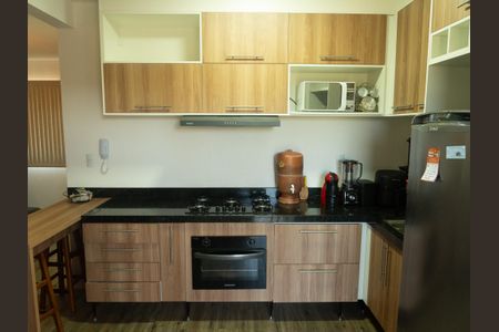 Cozinha de casa de condomínio para alugar com 2 quartos, 84m² em Balneário Tropical, Paulínia