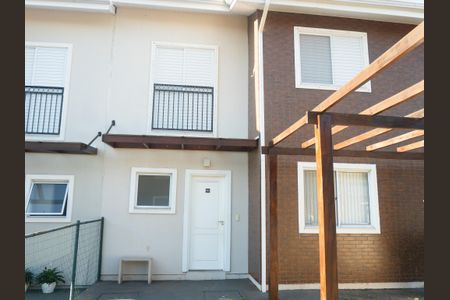 Fachada de casa de condomínio para alugar com 2 quartos, 84m² em Balneário Tropical, Paulínia