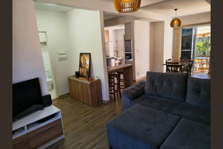 Sala de casa de condomínio para alugar com 2 quartos, 84m² em Balneário Tropical, Paulínia