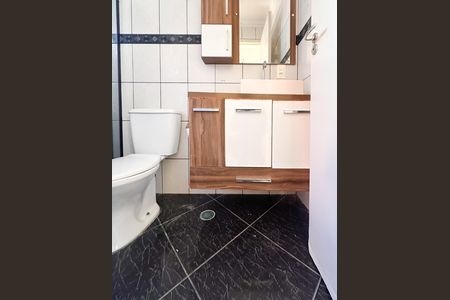 Banheiro Social de apartamento à venda com 2 quartos, 55m² em Baeta Neves, São Bernardo do Campo