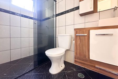 Apartamento à venda com 55m², 2 quartos e 1 vaga Apartamento à venda com 55m², 2 quartos e 1 vagaBanheiro Social