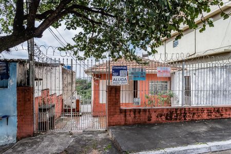 Fachada de casa para alugar com 1 quarto, 50m² em Parque Sao Luis, São Paulo