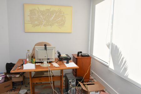 Casa de condomínio para alugar com 322m², 4 quartos e 4 vagas Casa de condomínio para alugar com 322m², 4 quartos e 4 vagasEscritório