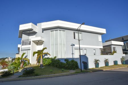 Casa de condomínio para alugar com 322m², 4 quartos e 4 vagas Casa de condomínio para alugar com 322m², 4 quartos e 4 vagasFachada da frente