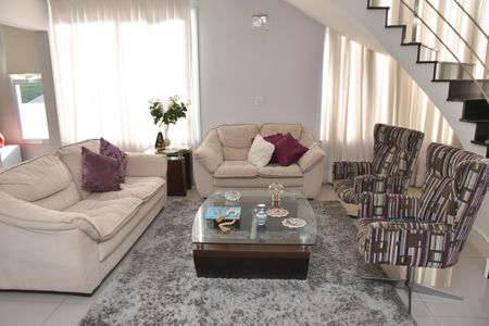 Sala 1 de casa de condomínio para alugar com 4 quartos, 322m² em Gramadão, Jundiaí