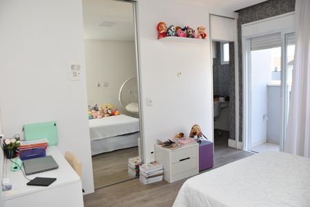 Casa de condomínio para alugar com 322m², 4 quartos e 4 vagas Casa de condomínio para alugar com 322m², 4 quartos e 4 vagasSuíte 2