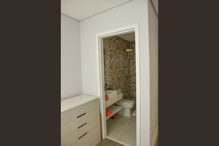 Casa de condomínio para alugar com 322m², 4 quartos e 4 vagas Casa de condomínio para alugar com 322m², 4 quartos e 4 vagas quarto de visitas (suite)