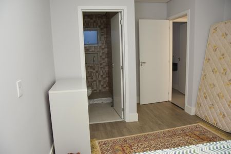 Casa de condomínio para alugar com 322m², 4 quartos e 4 vagas Casa de condomínio para alugar com 322m², 4 quartos e 4 vagas quarto de visitas