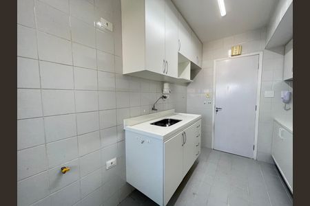 Apartamento para alugar com 65m², 2 quartos e 2 vagas Apartamento para alugar com 65m², 2 quartos e 2 vagasCozinha