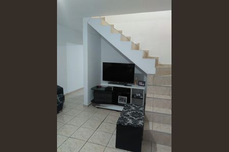 Casa à venda com 148m², 2 quartos e 2 vagas Casa à venda com 148m², 2 quartos e 2 vagasSala