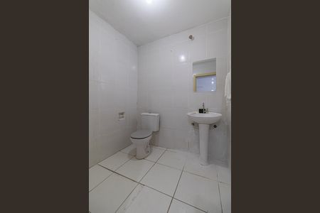 Casa para alugar com 76m², 1 quarto e sem vaga Casa para alugar com 76m², 1 quarto e sem vagaBanheiro