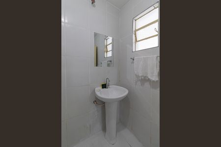Casa para alugar com 76m², 1 quarto e sem vaga Casa para alugar com 76m², 1 quarto e sem vagaBanheiro