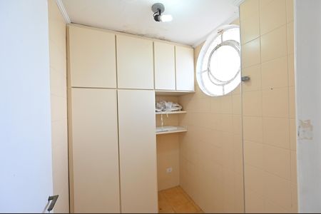 Quarto de Serviço de apartamento à venda com 2 quartos, 75m² em Indianópolis, São Paulo