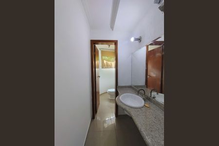 Casa de condomínio à venda com 350m², 3 quartos e 2 vagas Casa de condomínio à venda com 350m², 3 quartos e 2 vagasLavabo