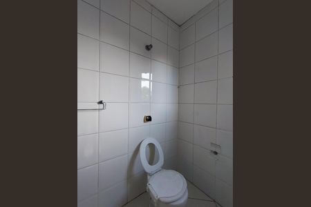 Casa de condomínio à venda com 350m², 3 quartos e 2 vagas Casa de condomínio à venda com 350m², 3 quartos e 2 vagasBanheiro de serviço
