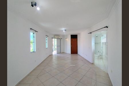 Casa de condomínio à venda com 350m², 3 quartos e 2 vagas Casa de condomínio à venda com 350m², 3 quartos e 2 vagasQuarto 1 - Suíte