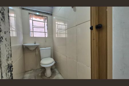 Banheiro  de casa para alugar com 1 quarto, 70m² em Vila Pires, Santo André