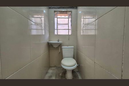 Casa para alugar com 70m², 1 quarto e 1 vaga Casa para alugar com 70m², 1 quarto e 1 vagaBanheiro