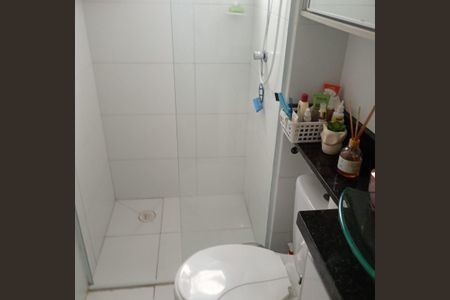 Banheiro de apartamento para alugar com 2 quartos, 62m² em Vila Bocaina, Mauá
