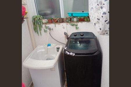 Área de serviço de apartamento para alugar com 2 quartos, 62m² em Vila Bocaina, Mauá