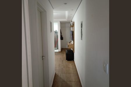Corredor de apartamento para alugar com 2 quartos, 62m² em Vila Bocaina, Mauá